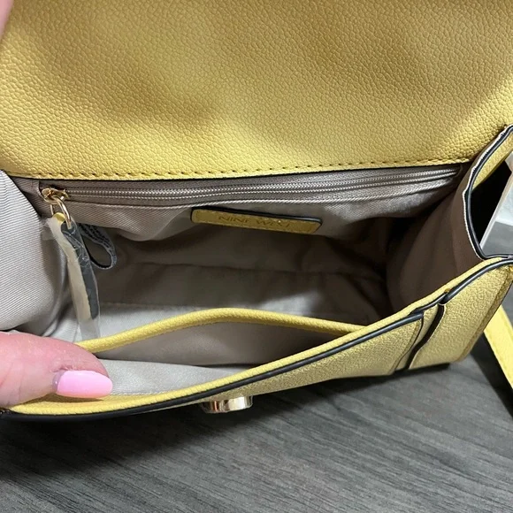 Brand new Nine West Sunny Yellow Crossbody Bag - Picture 4 of 5